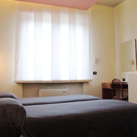 Hotel Oasi Tortona Ngoại thất bức ảnh