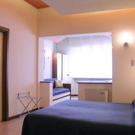 Hotel Oasi Tortona Ngoại thất bức ảnh