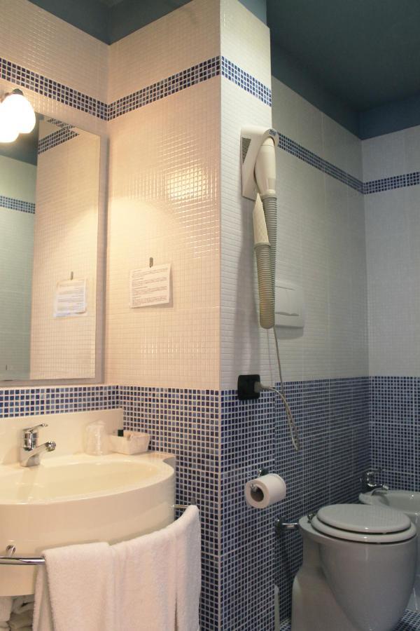 Hotel Oasi Tortona Ngoại thất bức ảnh